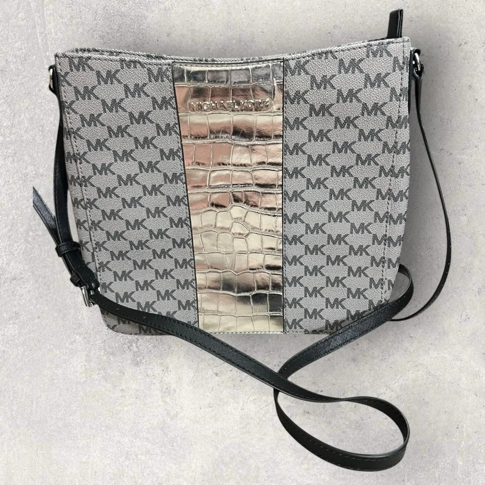 Michael Kors like new